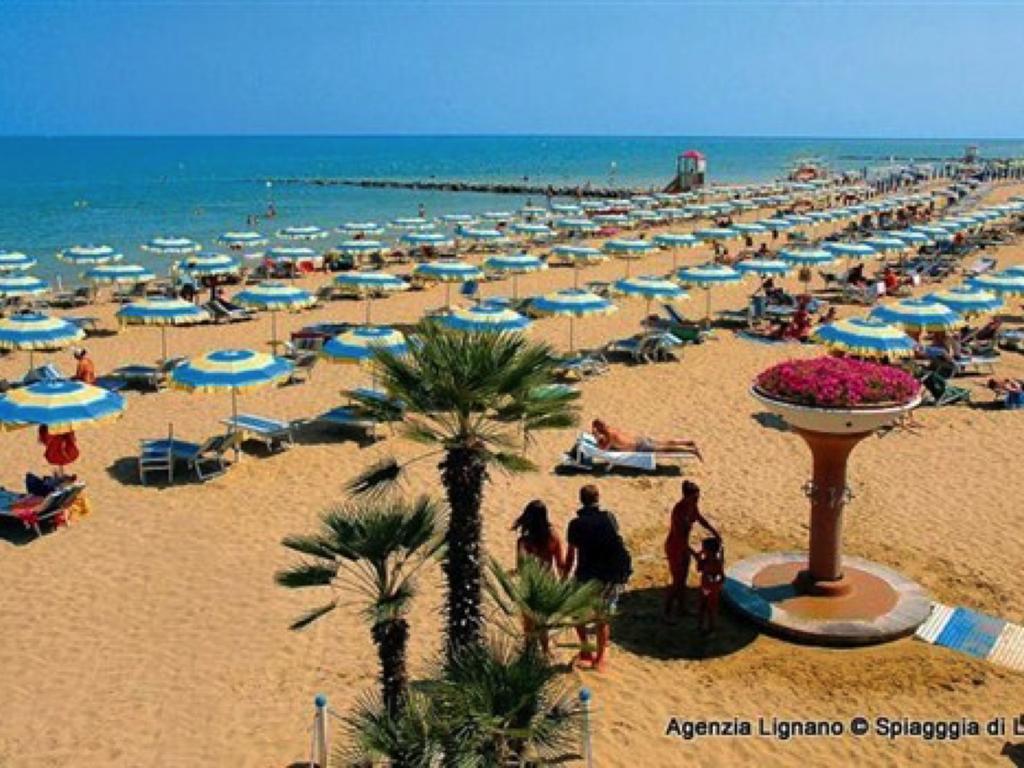 Lignano Riviera Comfort Διαμέρισμα Λινιάνο Σαμπιαντόρο Εξωτερικό φωτογραφία